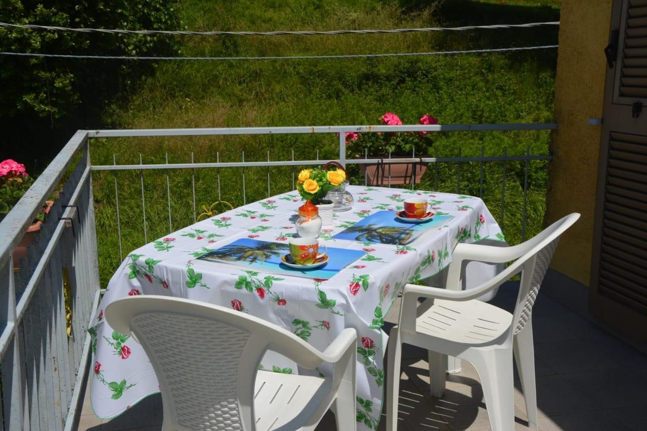 Agriturismo Ghirlanda Norma Rita Карродано-Инферьоре Экстерьер фото